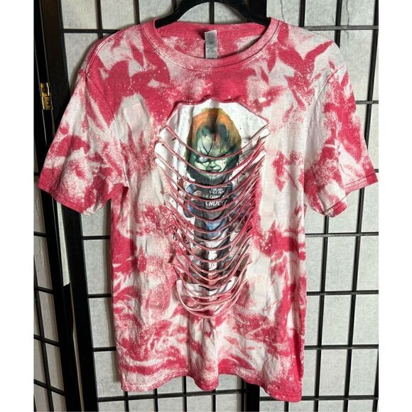 Gildan  Red/White Distressed  Chucky TShirt - Picture 1 of 6